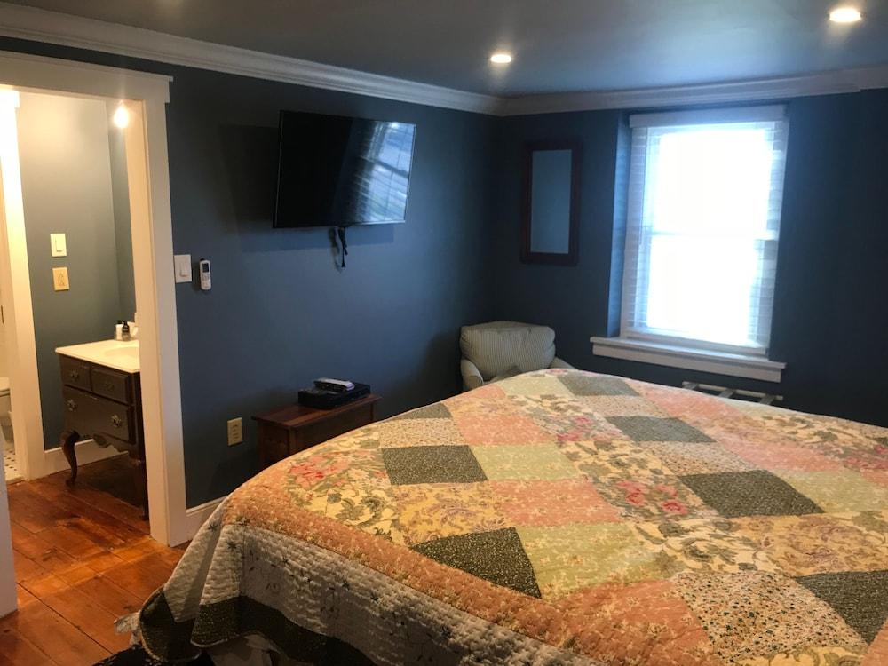 Stottsville Inn photo 54