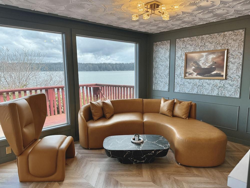 The Florentine Waterfront Hotel photo 43
