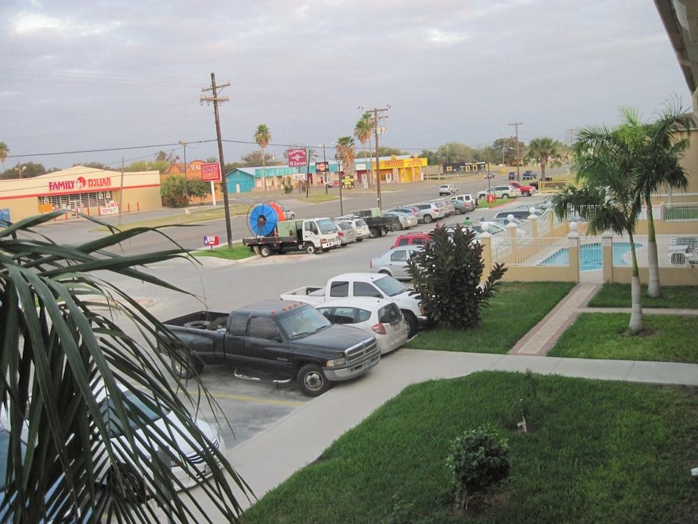 Texas Inn Weslaco photo 63