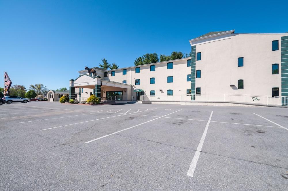 Rodeway Inn & Suites Charles Town photo 21