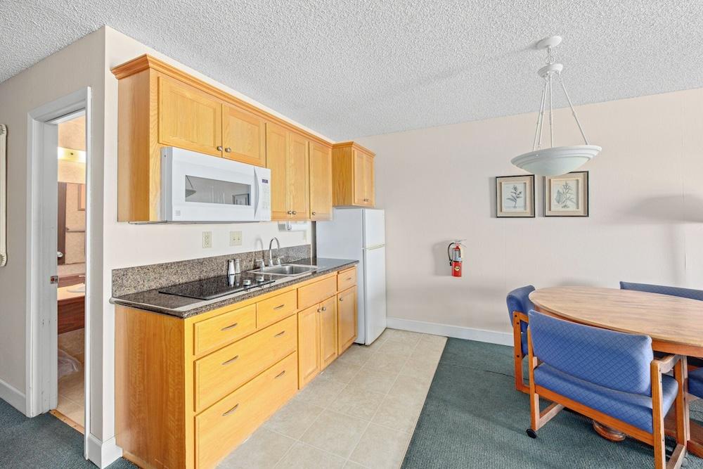 Rockaway Beach Resort photo 9