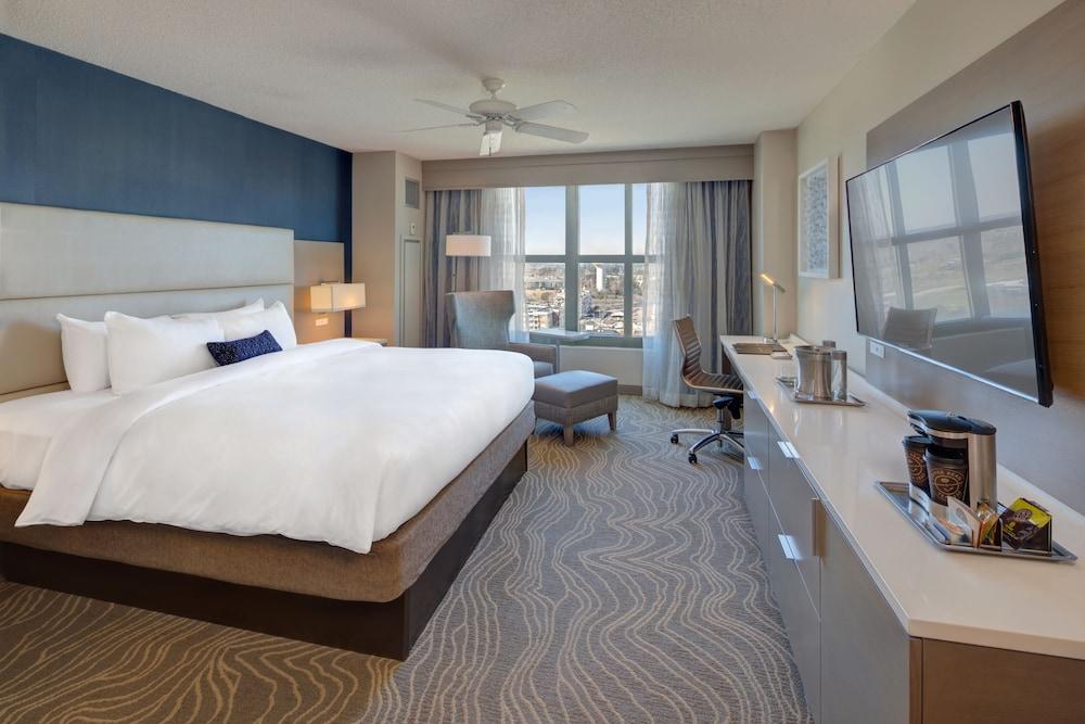 Hilton Virginia Beach Oceanfront photo 31