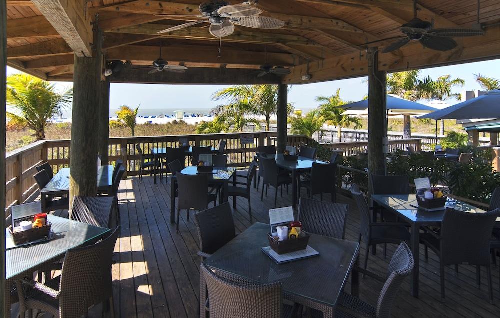 The Beachcomber photo 9