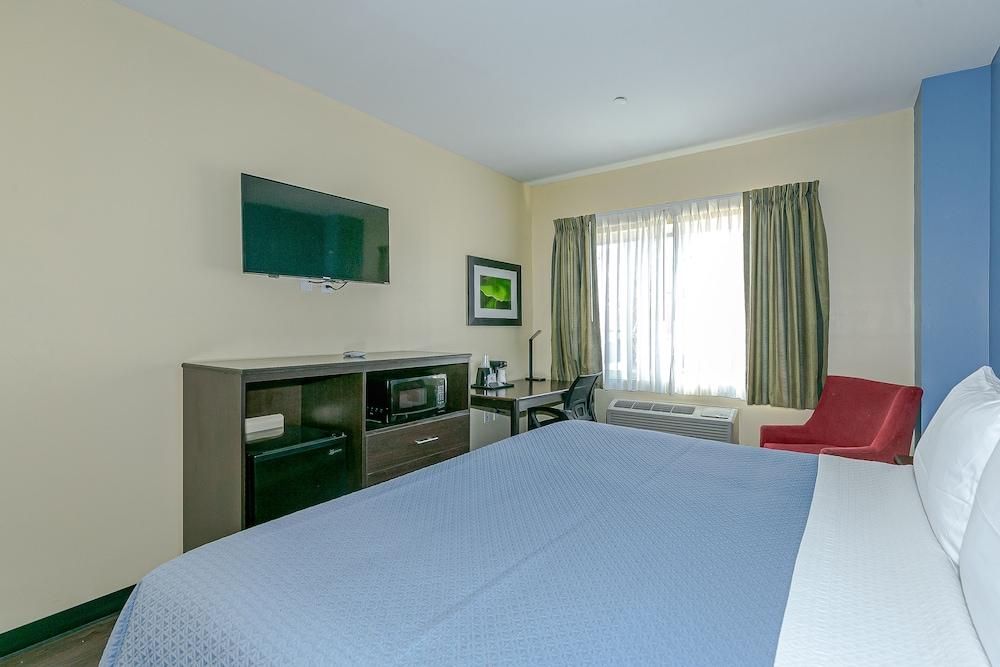 Ozone Inn & Suites photo 16