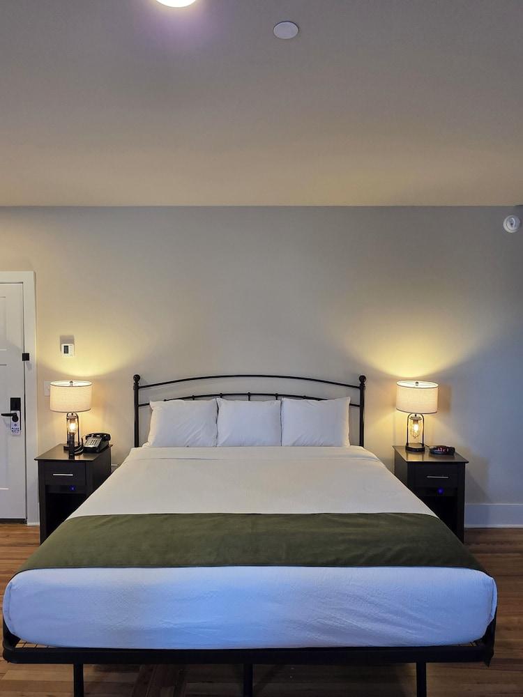 Historic Griffin Hotel photo 12