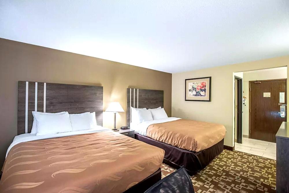 Norwood Inn & Suites Milwaukee photo 29