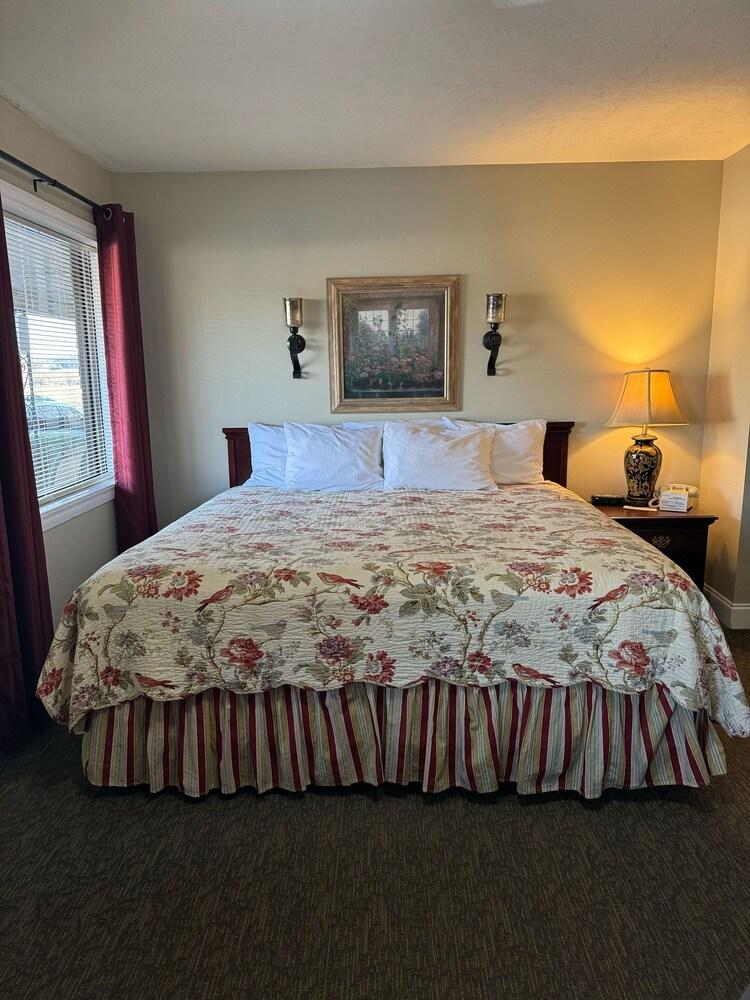 Carlton Marion Inn photo 44
