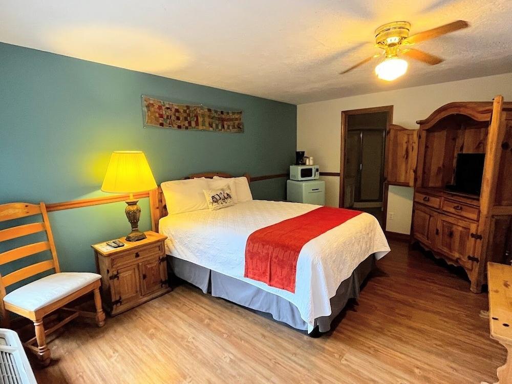 Meadowlark Motel with Restaurant & Bar photo 13