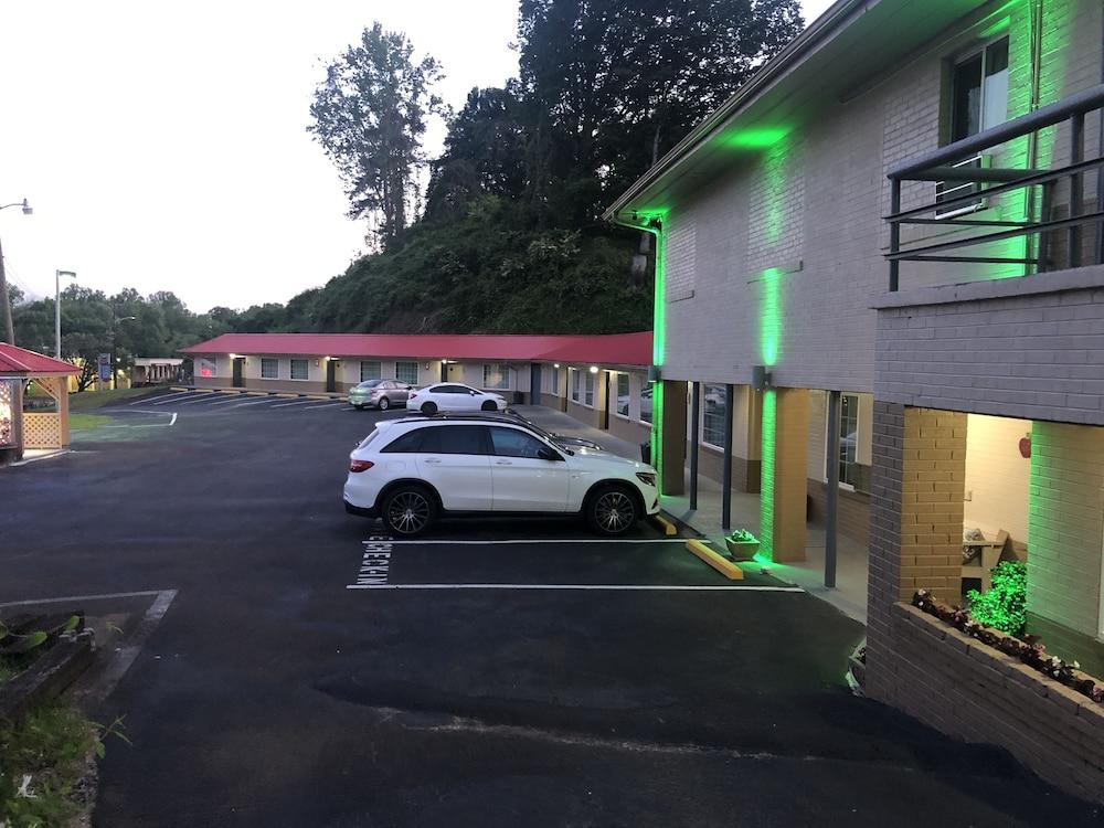 Ellijay Inn photo 20
