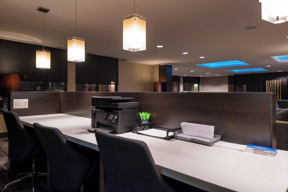 Courtyard Marriott Victorville photo 43