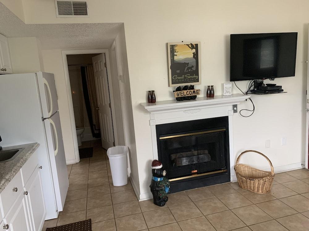 Laurel Inn Condominium photo 66