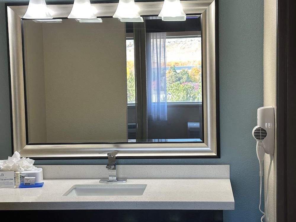 Holiday Inn Express Boise - University Area by IHG photo 52