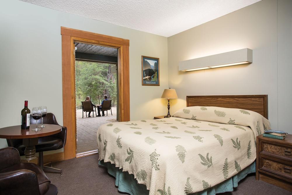 Cedar Grove Lodge photo 6