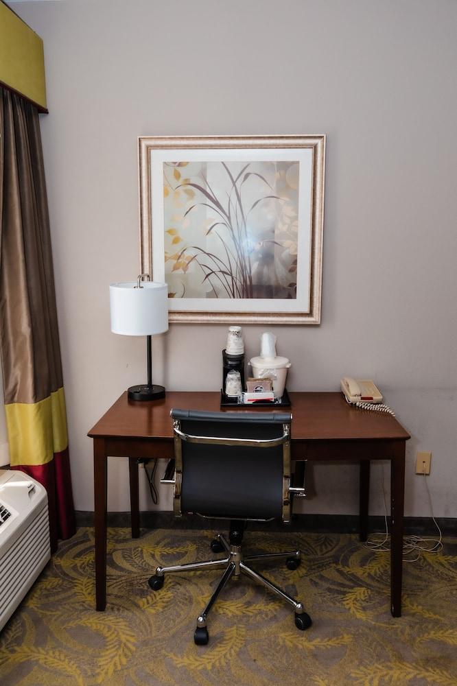 Carpenter Street Hotel photo 6