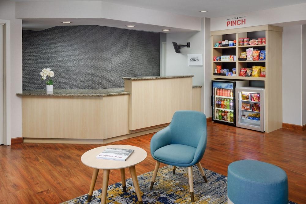 TownePlace Suites by Marriott Manchester photo 2
