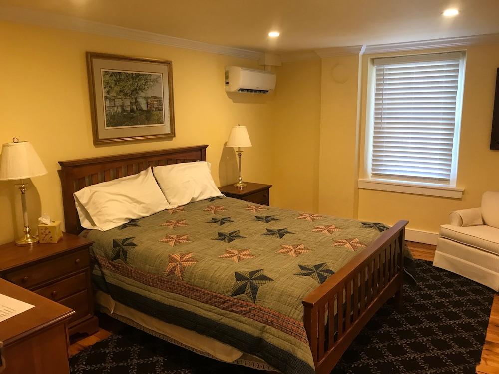 Stottsville Inn photo 58