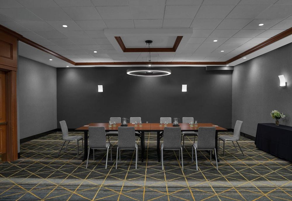 Holiday Inn Hasbrouck Heights-Meadowlands by IHG photo 24