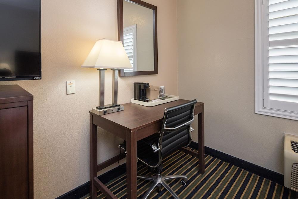Travel Inn photo 18