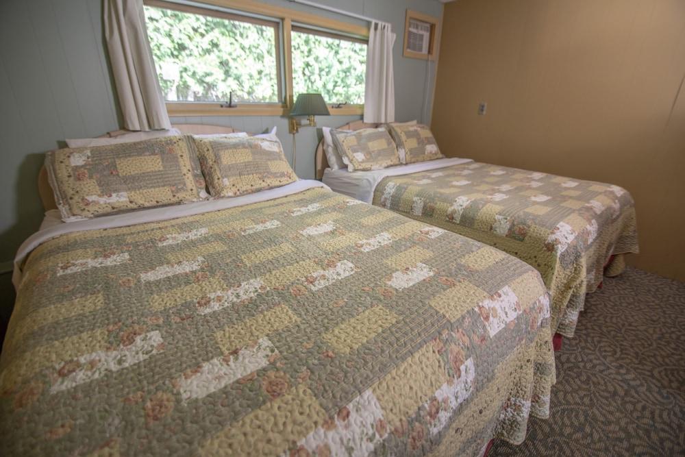 Ridges Inn & Suites photo 89