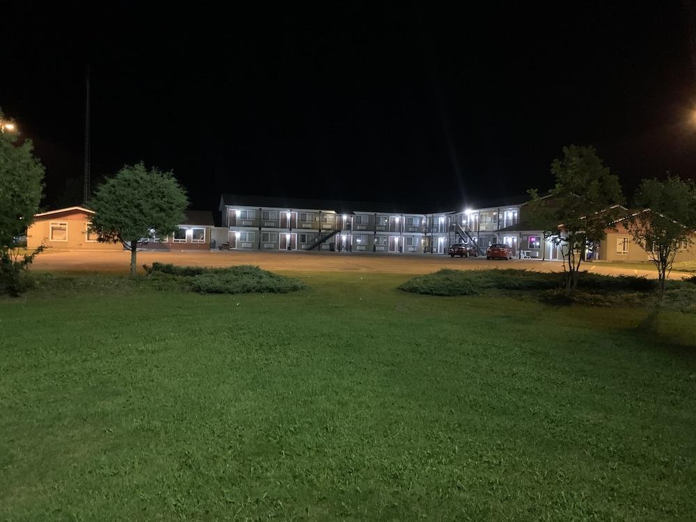 Pine River Inn photo 13