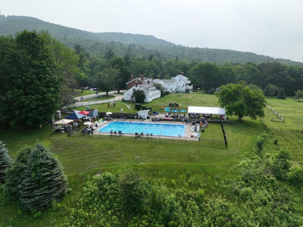 Blue Bear Inn photo 14