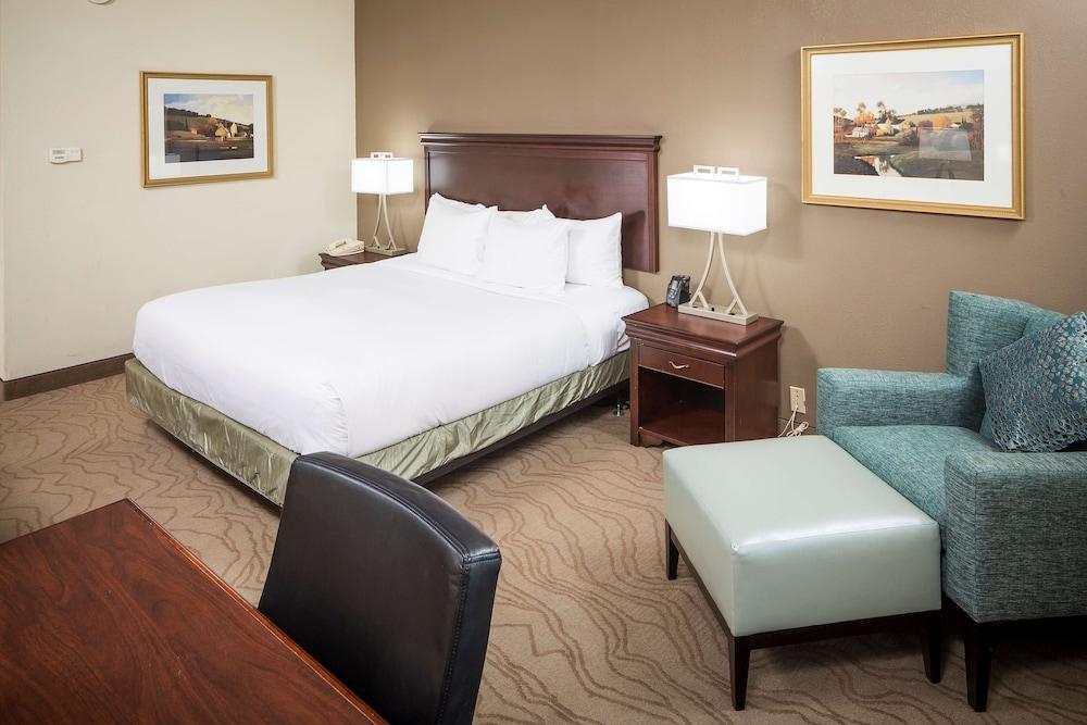 DoubleTree by Hilton Boston - Milford photo 23
