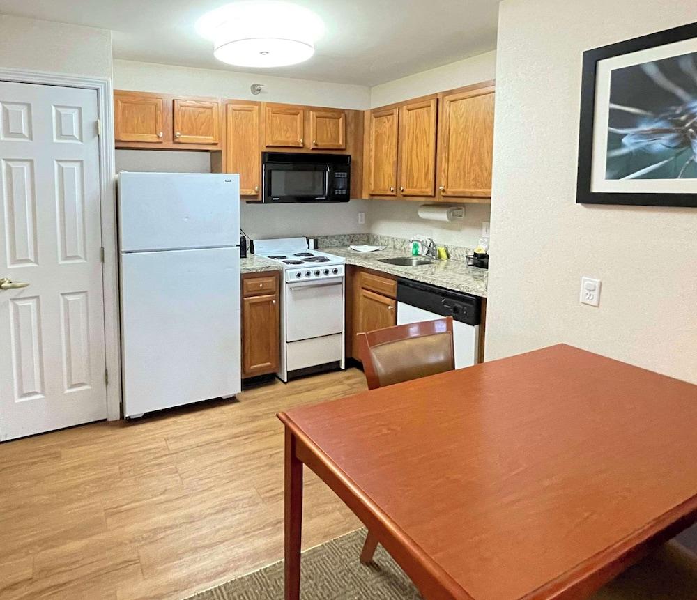 Smart Suites, an Ascend Collection Hotel photo 54