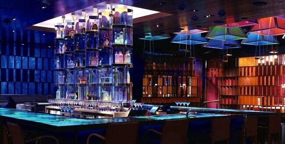 Jet Luxury Resorts @ The Signature Condo Hotel photo 84