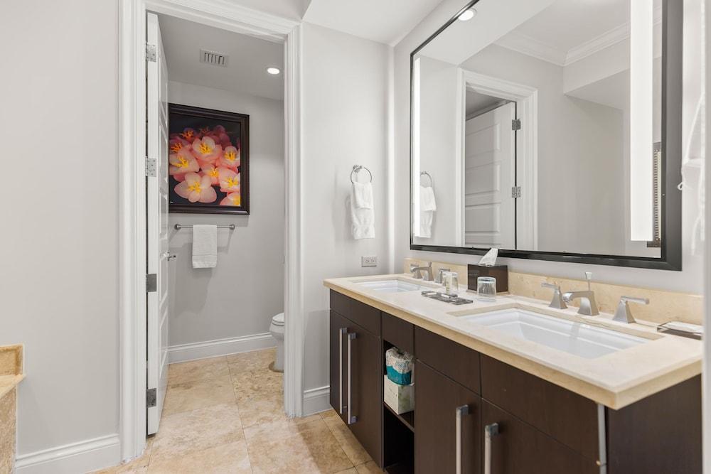 Resort View 2BR Double Suite photo 4
