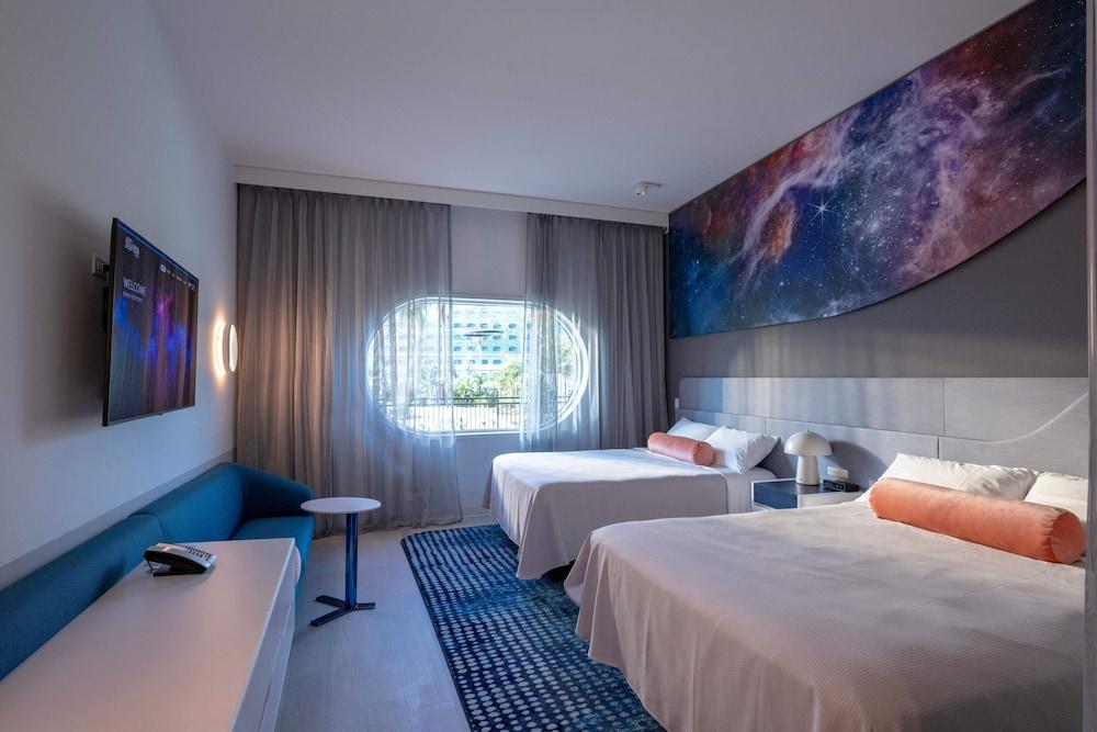 Universal's Stella Nova Resort photo 6