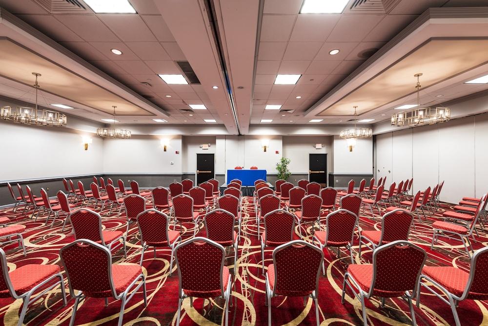 Crowne Plaza Newark Airport by IHG photo 25