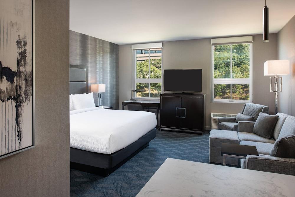 Residence Inn by Marriott Boston Waltham photo 12