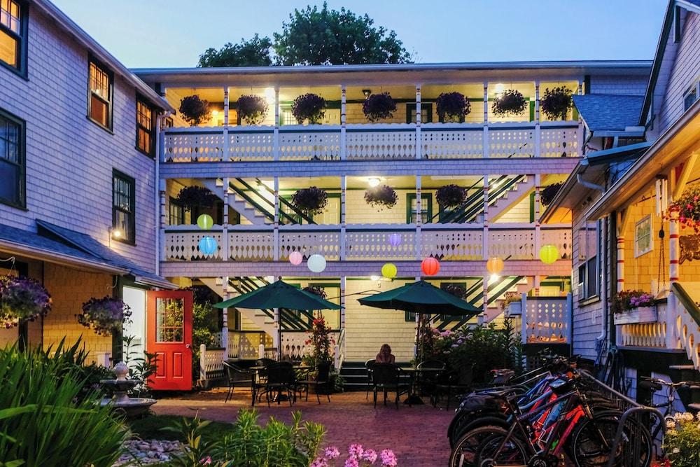 Pequot Hotel photo 21