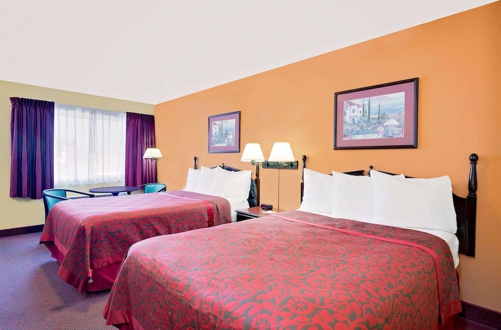 Days Inn by Wyndham Waynesboro photo 6