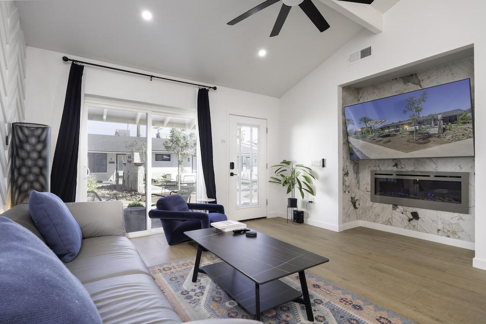 Ash & Ko Boutique Lodging photo 26