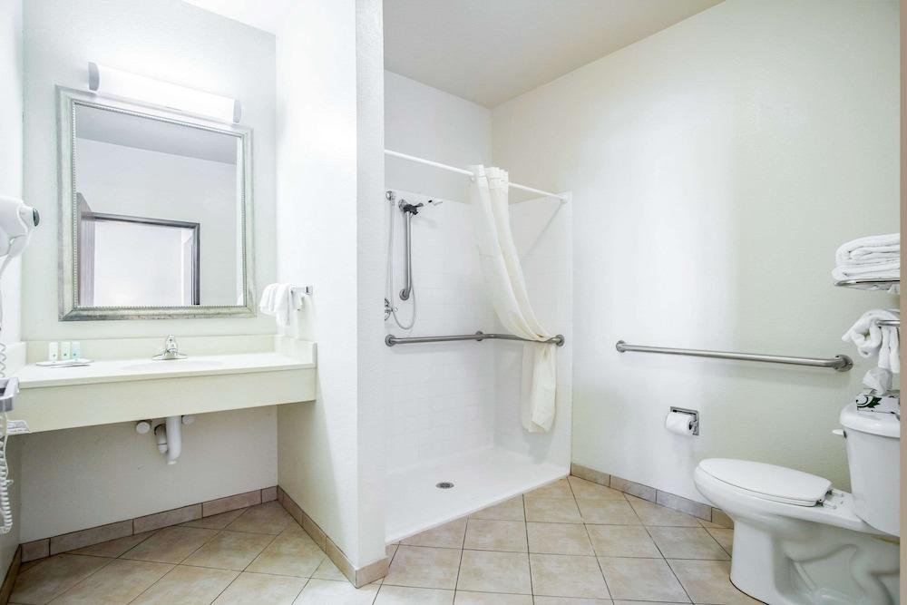 Quality Inn Parsons North photo 44
