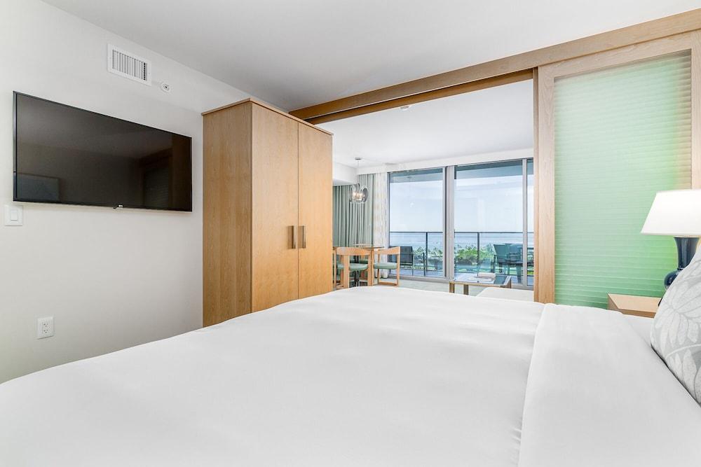 Real Select at the Ritz Carlton Residences, Waikiki Beach photo 28