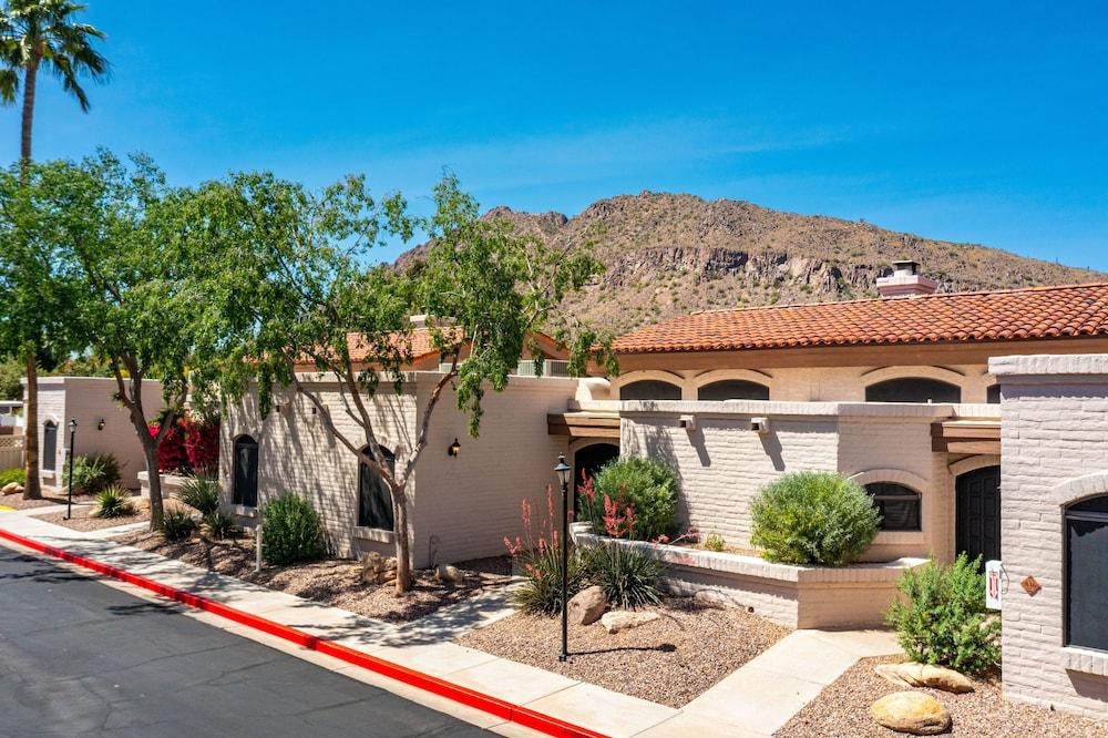Scottsdale Camelback Resort photo 64