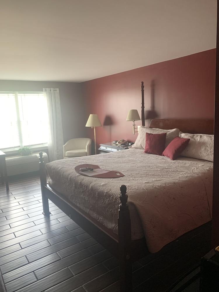 French Quarter Inn photo 27