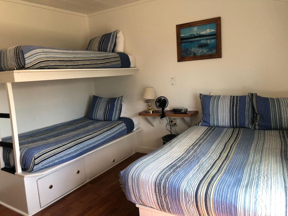 Driftwood Inn and Seaside Lodges photo 24