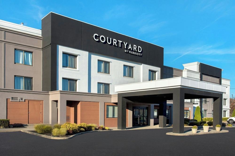 Courtyard by Marriott Newburgh Stewart Airport — hotel in Newburgh