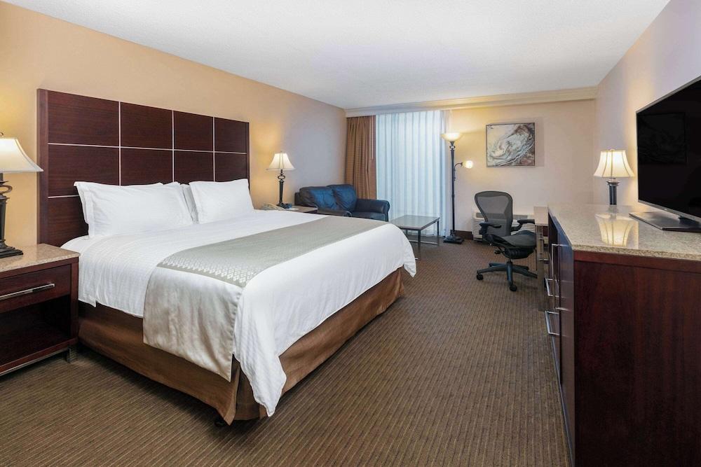 Wyndham Riverfront Little Rock photo 17