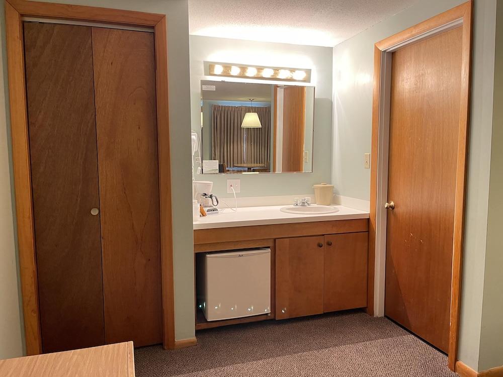 Viking Shores Motor Inn photo 12