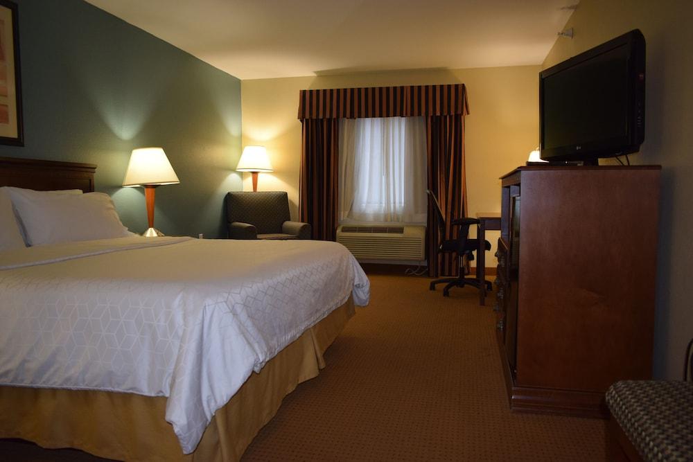 Wingate by Wyndham Newell photo 12