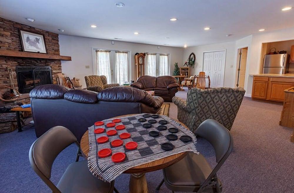 Maggie Valley Creekside Lodge photo 16
