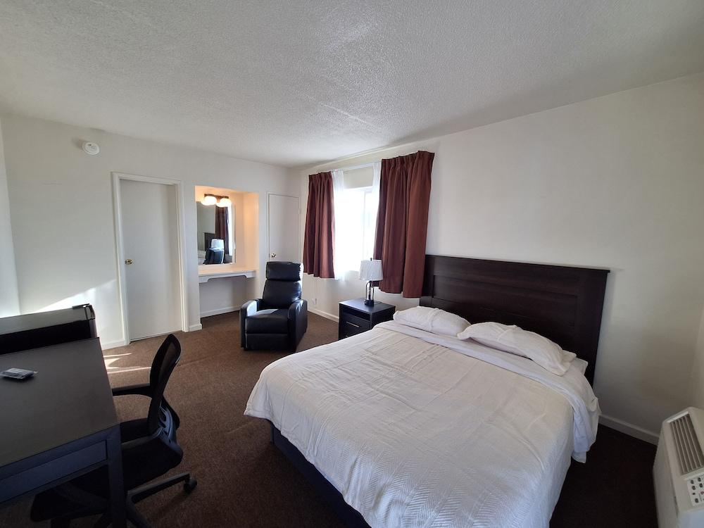 Leisure Lodge Motel photo 10