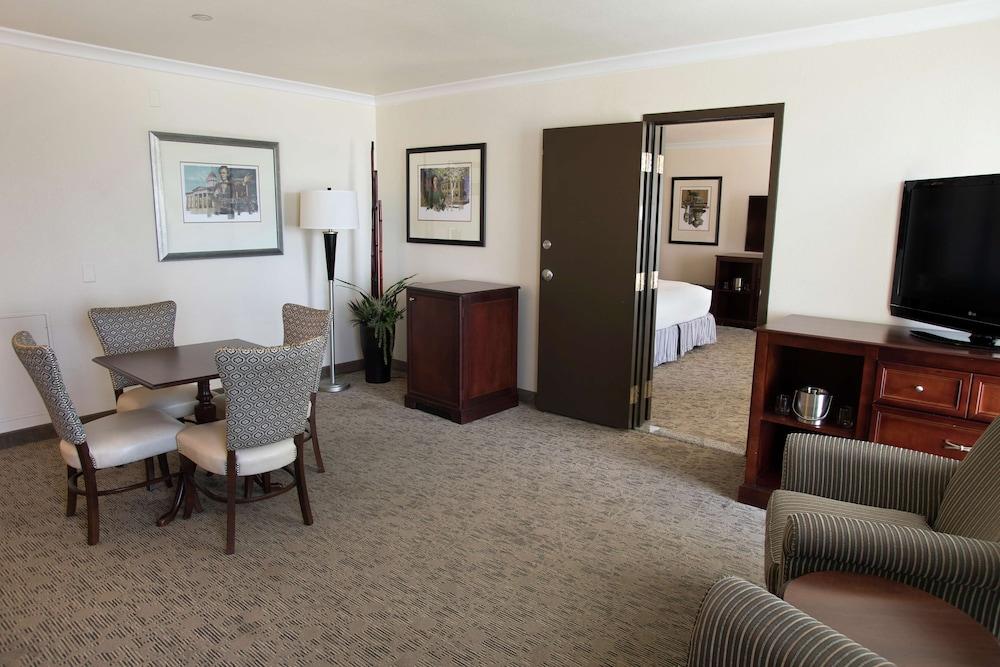 President Abraham Lincoln Springfield - DoubleTree by Hilton photo 61