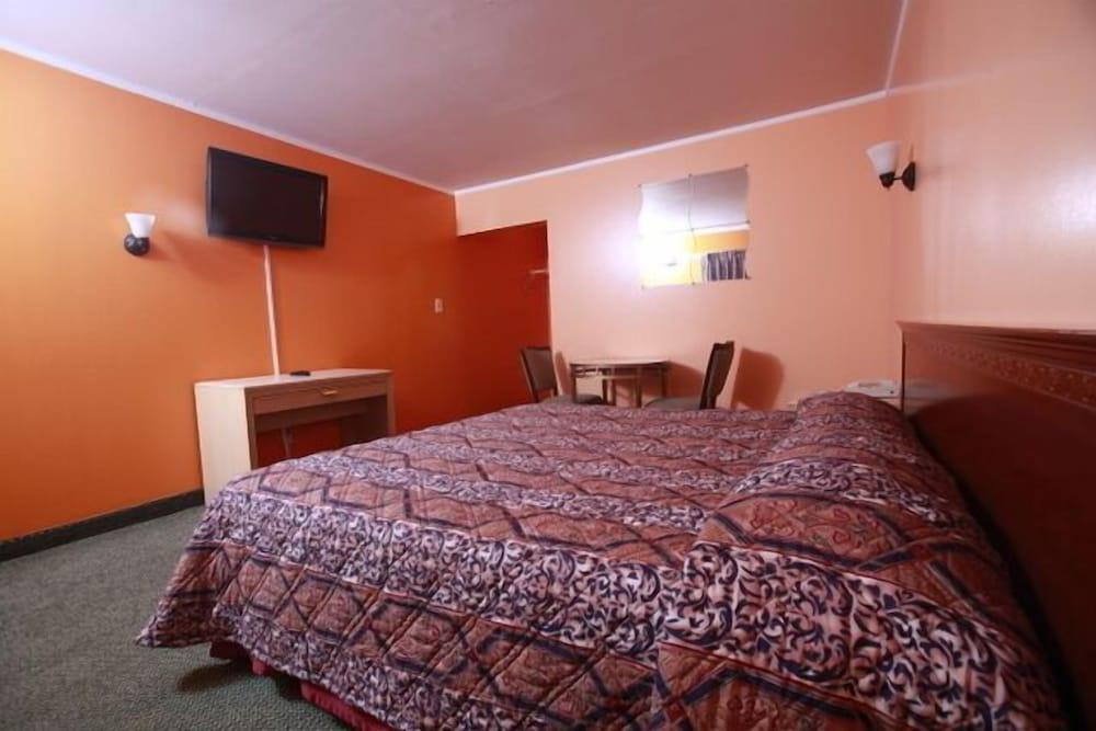 Meadowbrook Motor Lodge photo 3