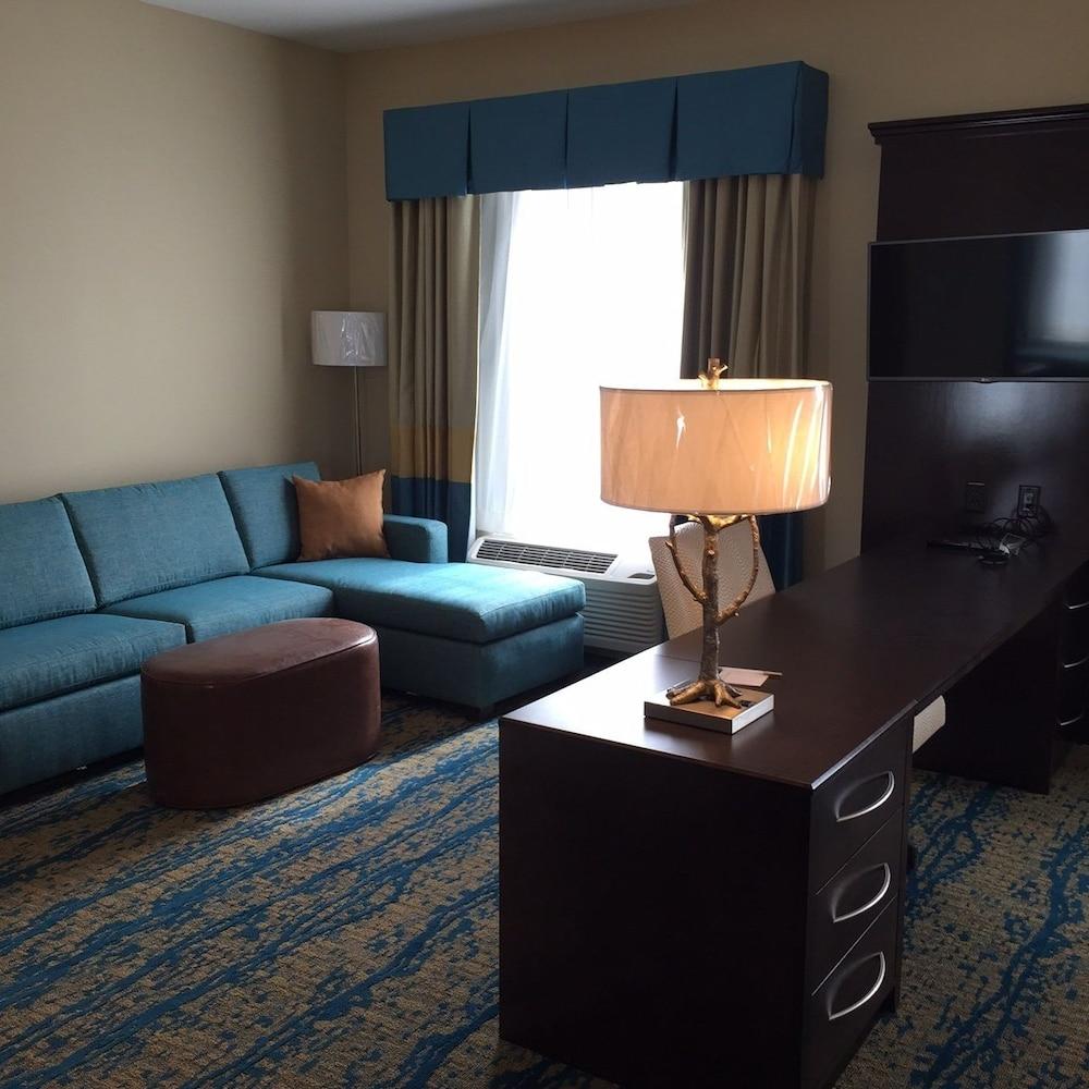 Hampton Inn & Suites Stroudsburg Pocono Mountains photo 9