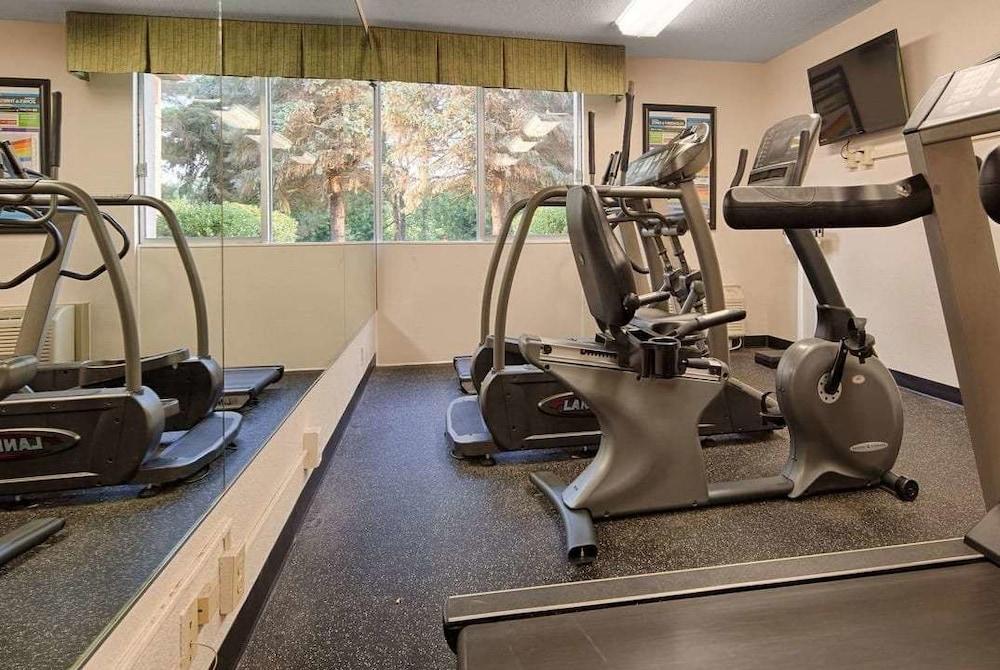 Baymont by Wyndham Marietta photo 19